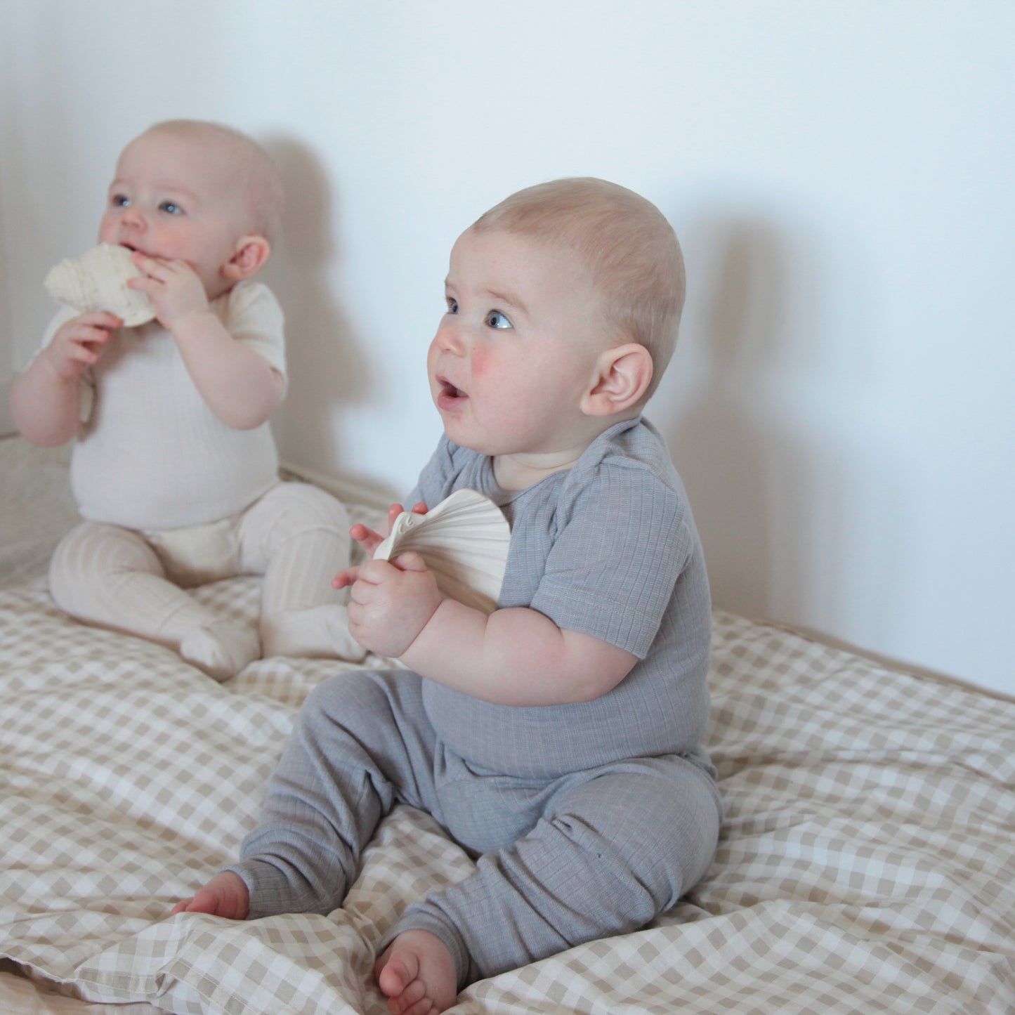 BABY WOOL, COTTON & SILK SHORT SLEEVE BODY - GREY MELANGE