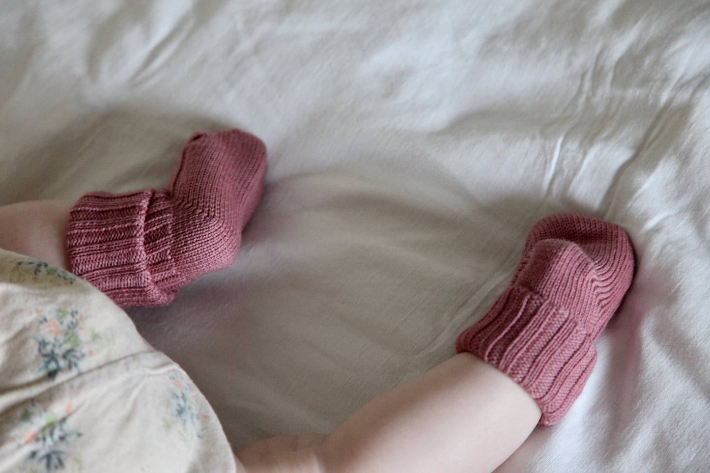 WOOL LONG BABY SOCKS - ROSE