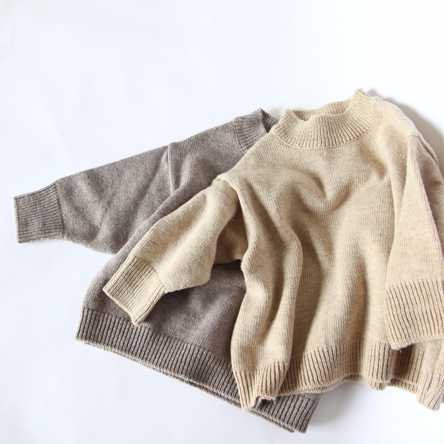 KNIT SWEATER