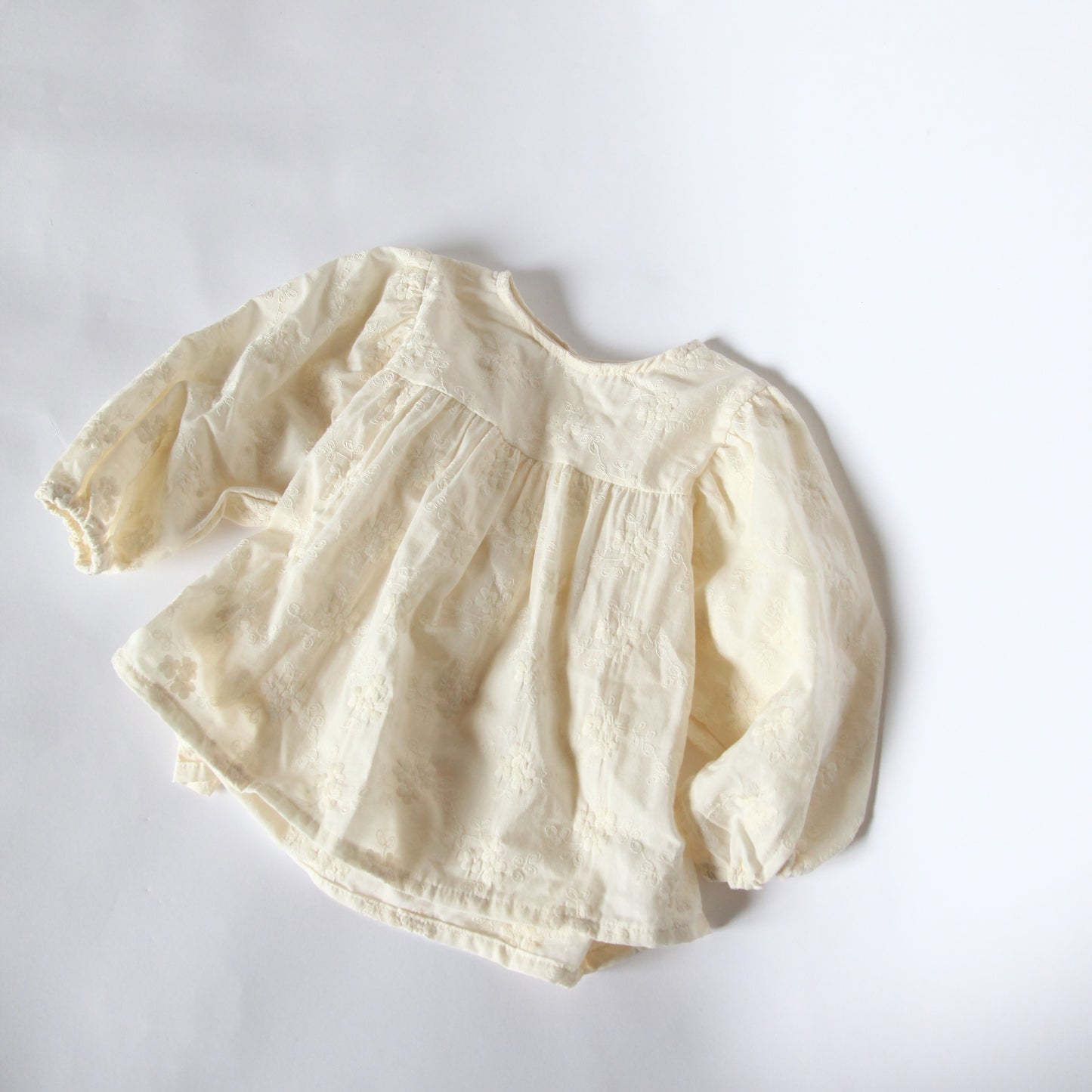 FLOWER LACE BLOUSE
