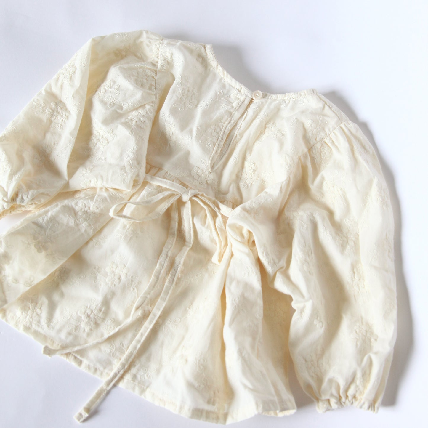 FLOWER LACE BLOUSE